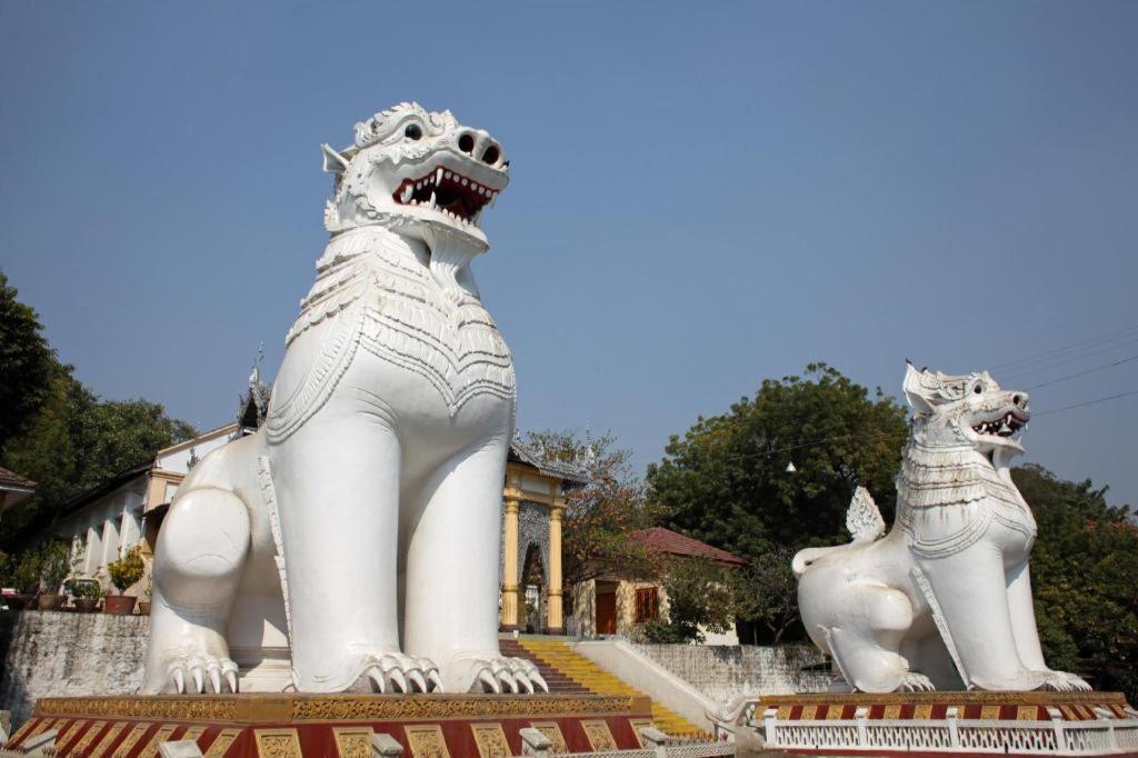 Emerald Land Hotel Mandalay Esterno foto