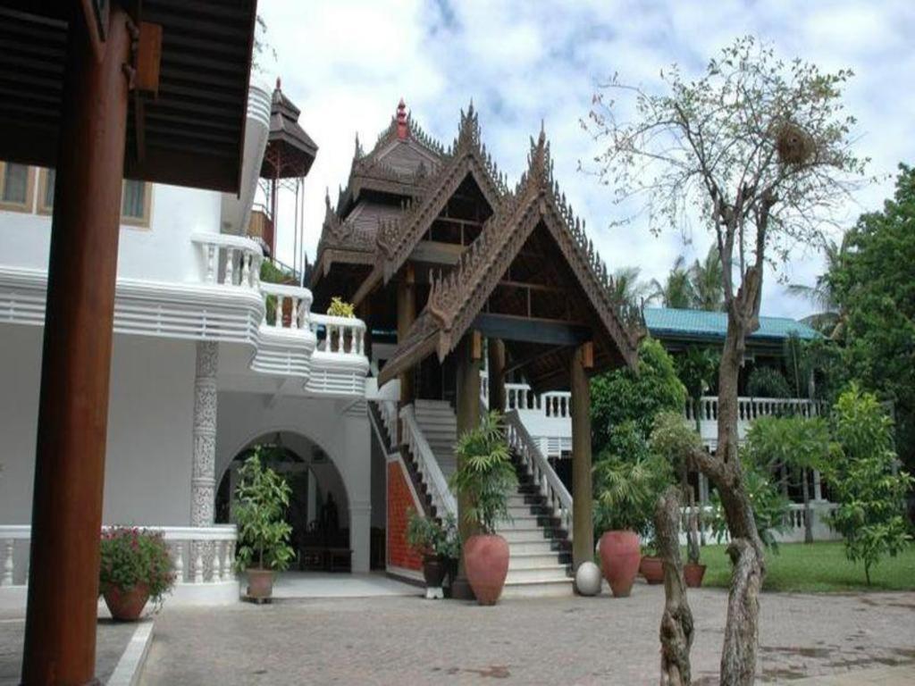Emerald Land Hotel Mandalay Esterno foto