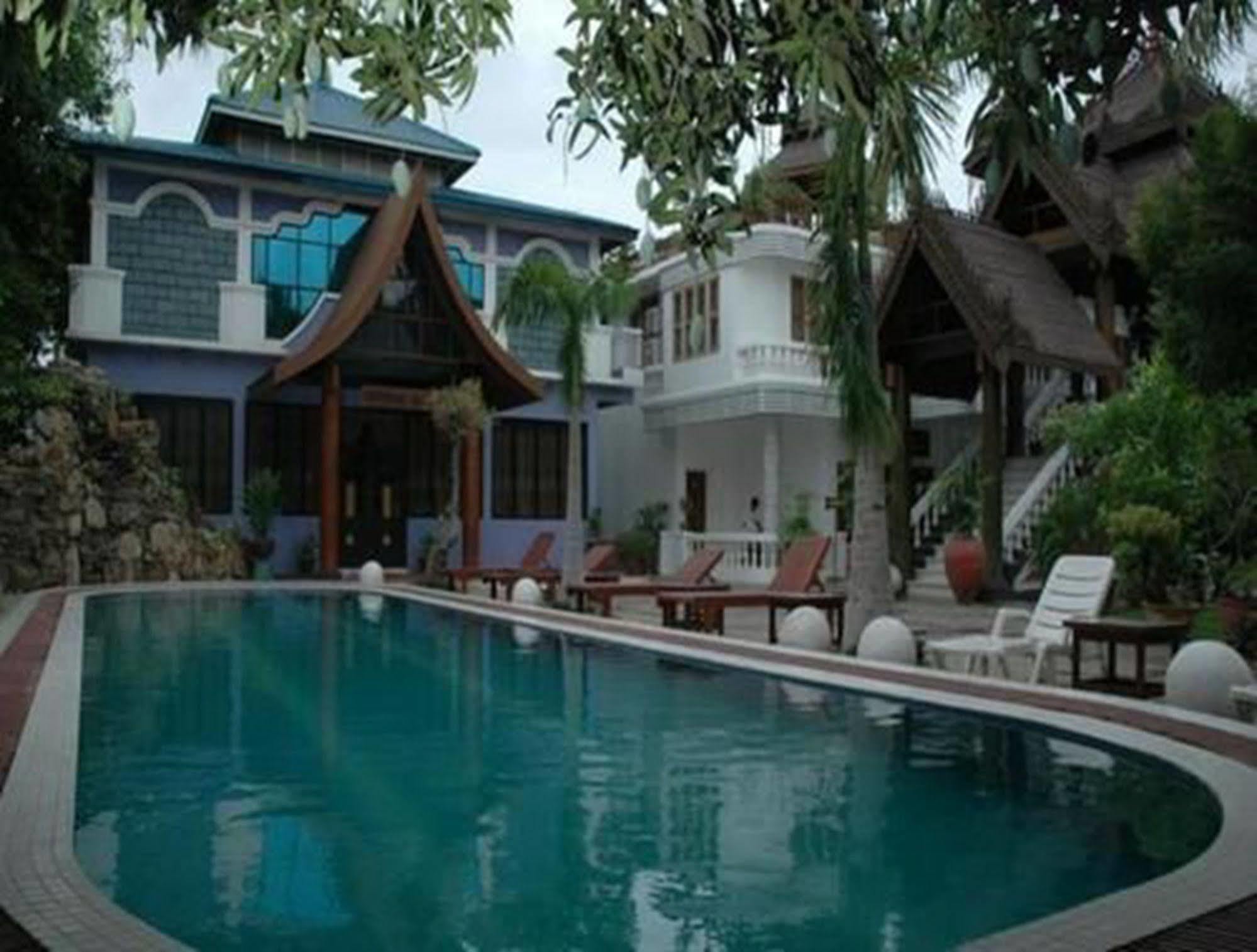 Emerald Land Hotel Mandalay Esterno foto